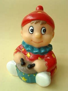 sk-r-315b1_rubber_boy_w_drum_pencil_sharpener