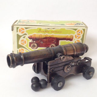 Attractive Revolutionary War Cannon Pencil Sharpener, Sharpens Pencils...